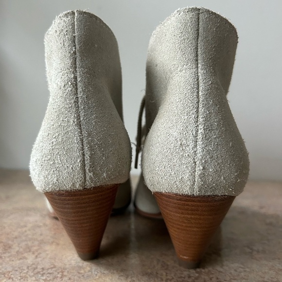 L.L. Bean women’s leather heeled tie bootie made in Brazil size 7M - Picture 5 of 10